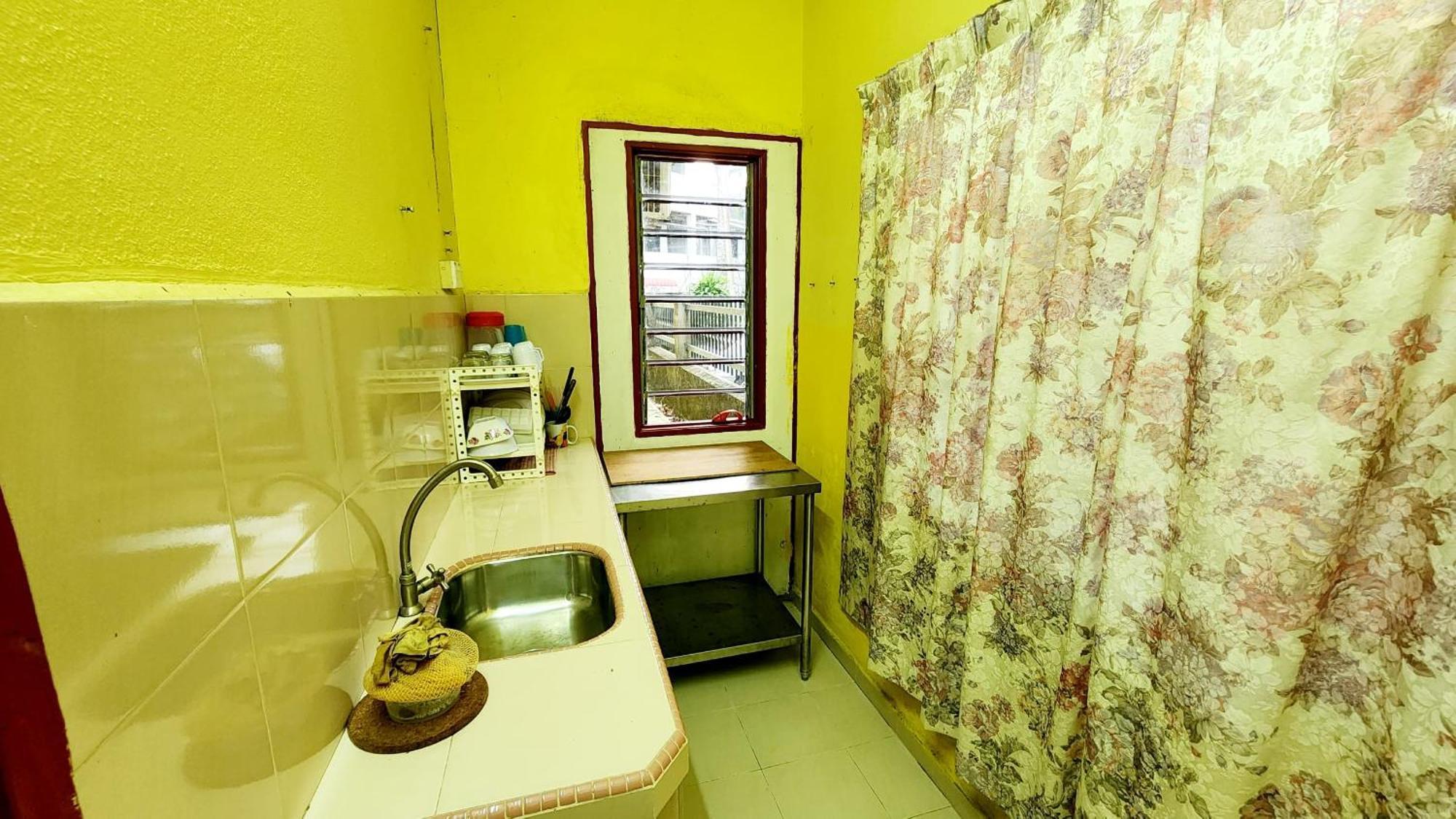 Lagenda Resthouse Cenang Beach Пантай Ченанг Екстериор снимка